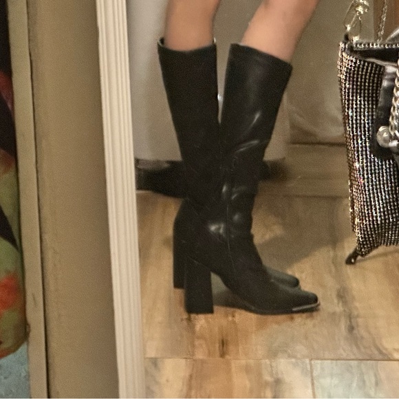 extra pics! - Picture 4 of 4